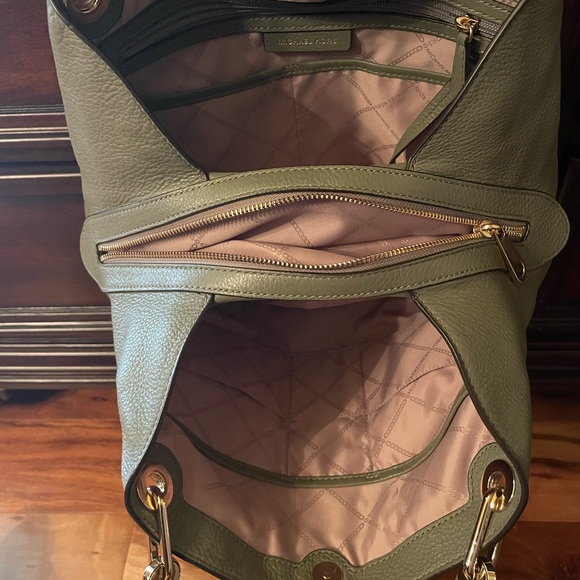 Michael Kors Green Shoulder Purse - Picture 8 of 8